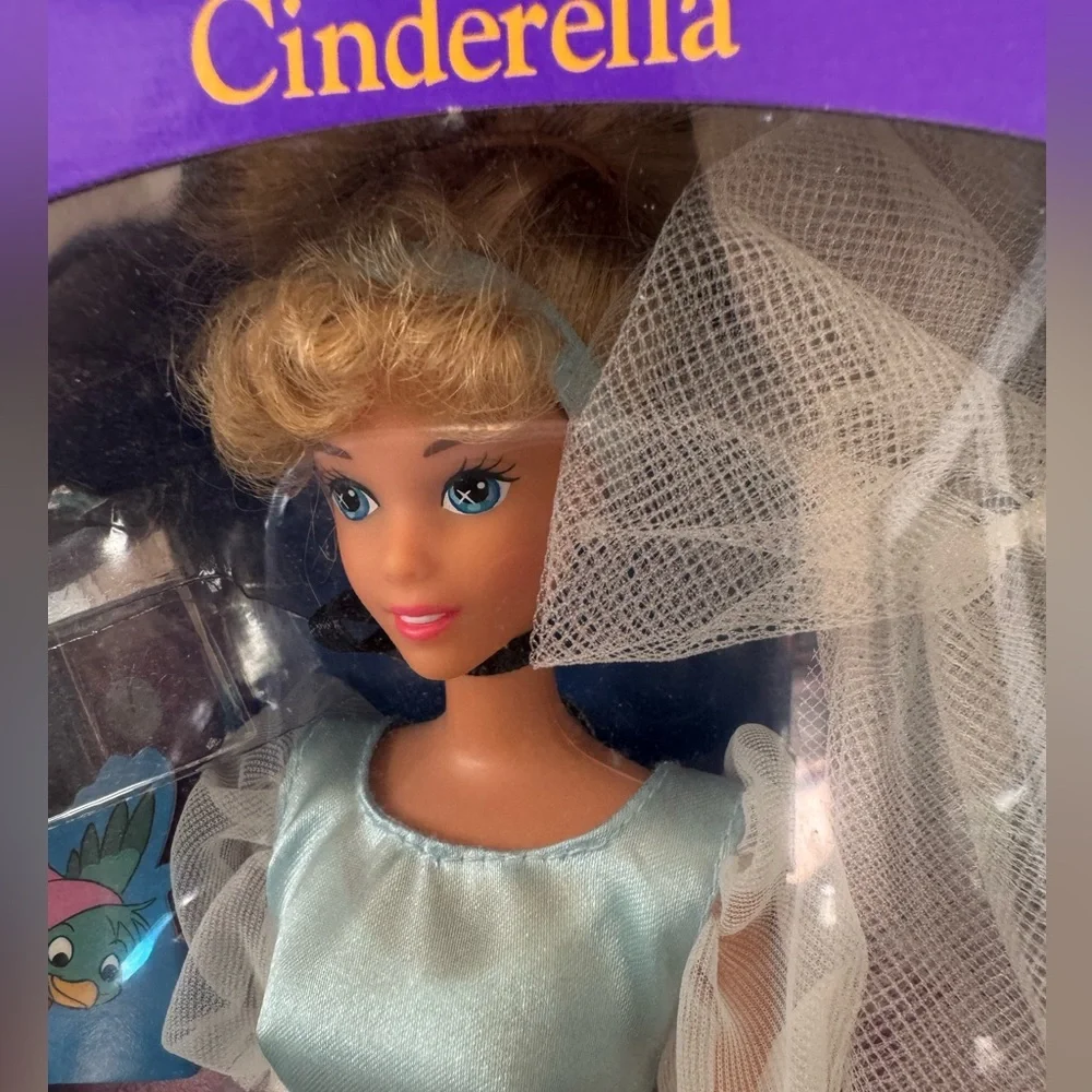 NIB 1991 Disney Classics Cinderella Doll Reversible Ballgown Wedding Dress